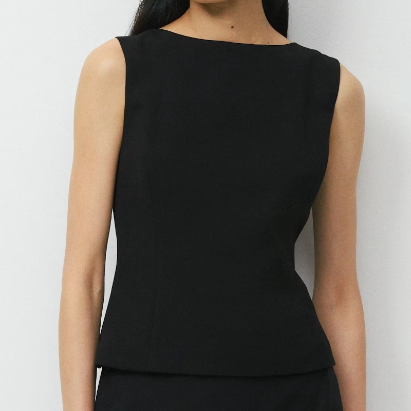 Enigma Top - Eversential™ — Aritzia